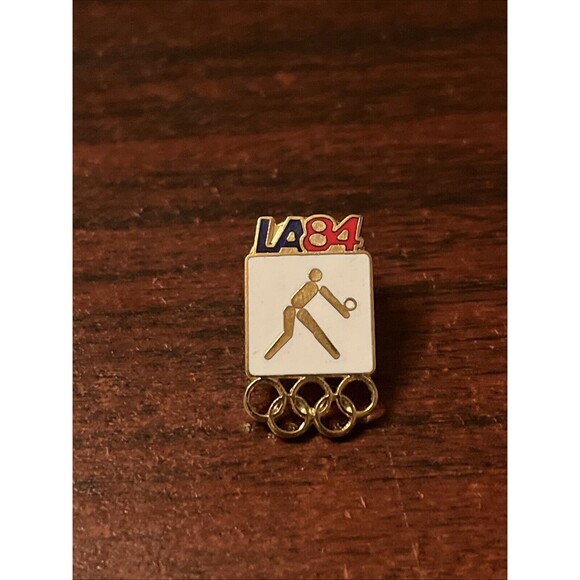 1984 Los Angeles Olympics Volleyball Event Lapel Hat Pin - Picture 1 of 3